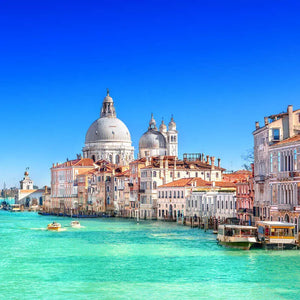 Is Venice Really Sinking? – Myth, Reality, and the Fight Against Water