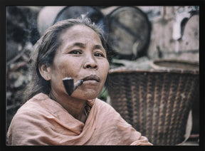 Lady from betel market in Cox's Bazar Poster