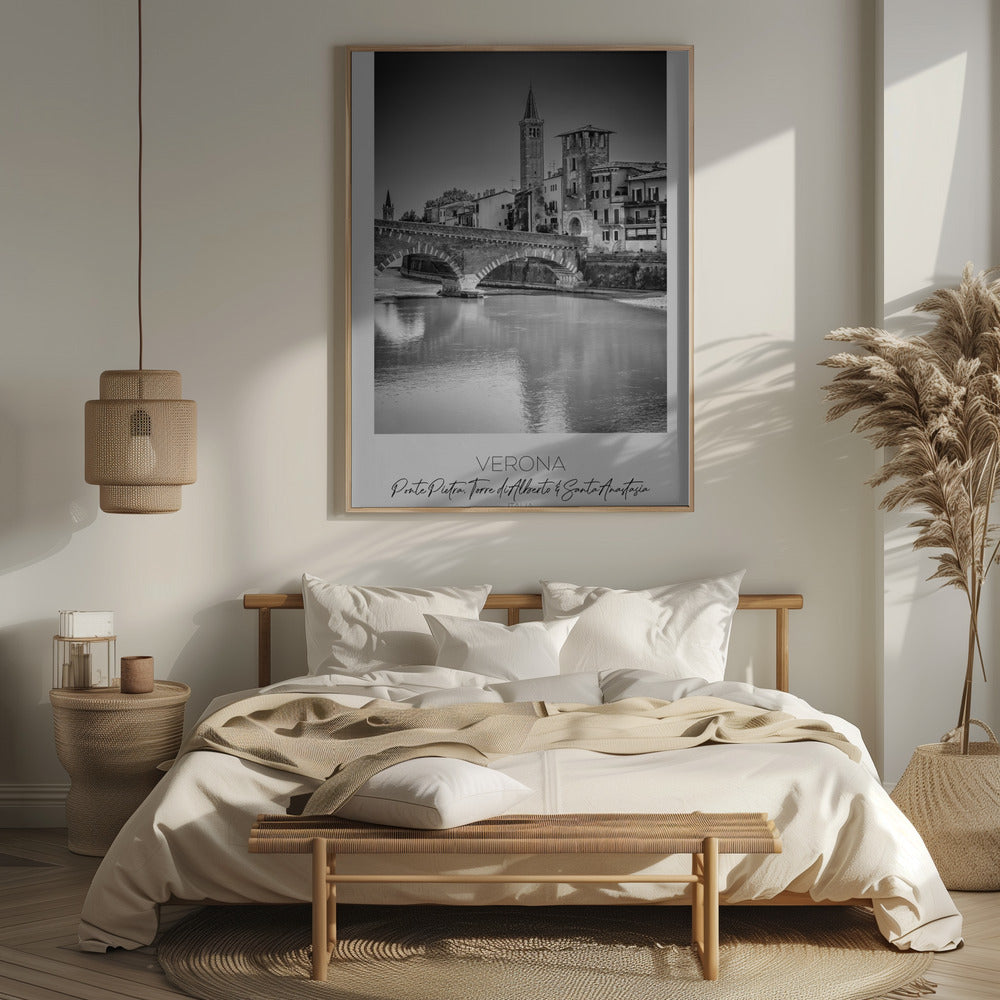 In focus: VERONA Ponte Pietra, Torre di Alberto &amp; Santa Anastasia Poster