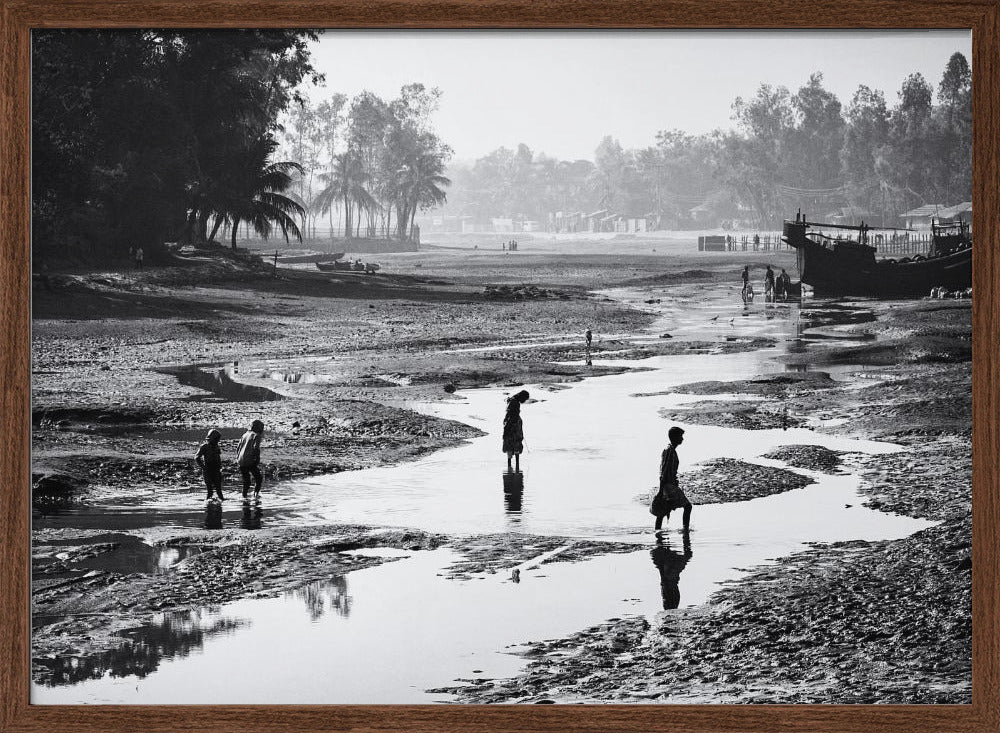 Low tide Poster