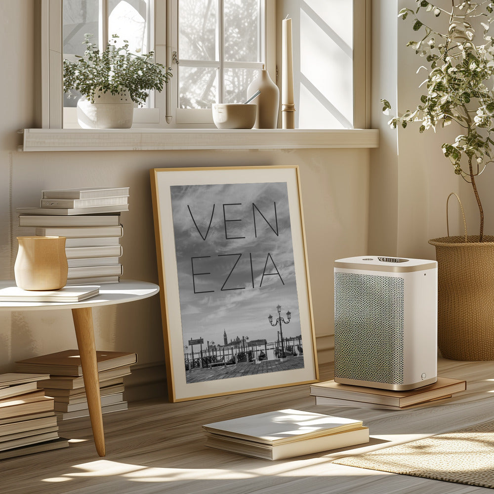 VENICE Gondolas in the early morning | Text &amp; Skyline Poster