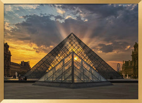 Pirámide del Louvre Poster