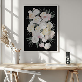 Dara bouquet in black Poster