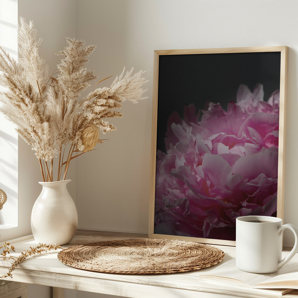 Moody pink peony I Poster