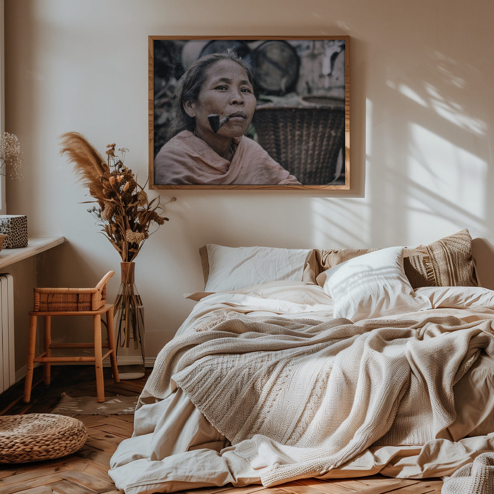 Lady from betel market in Cox's Bazar Poster