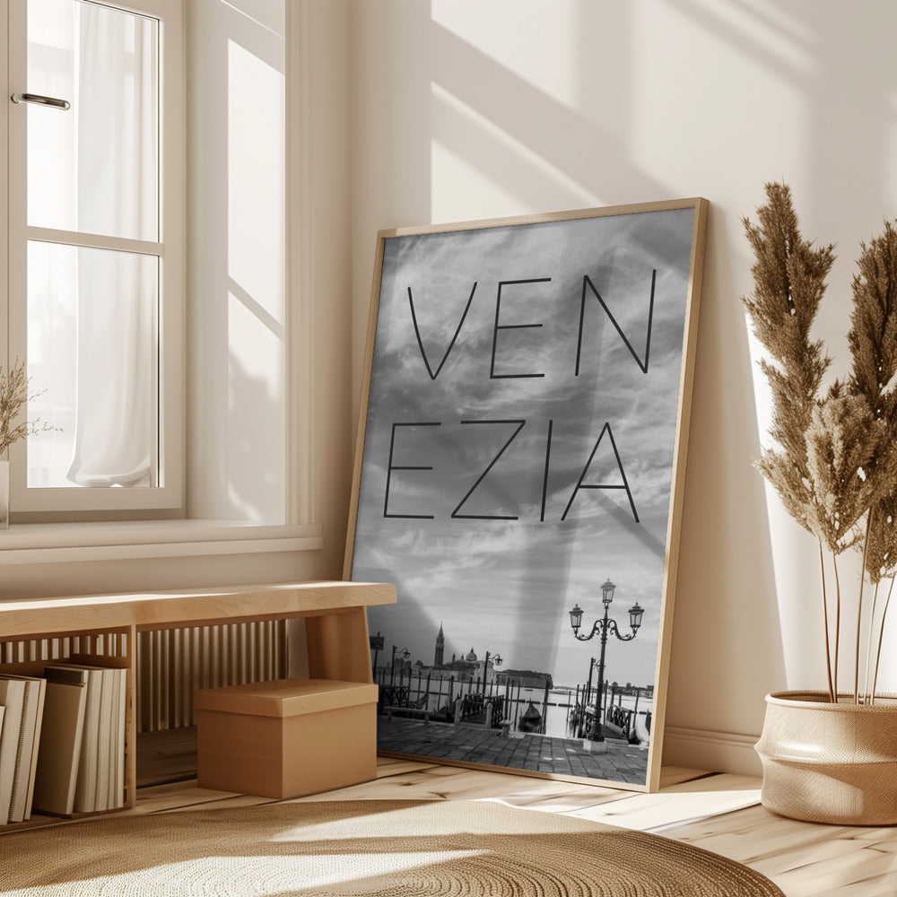 VENICE Gondolas in the early morning | Text &amp; Skyline Poster