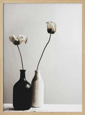 Black And White Vase No 2 Poster