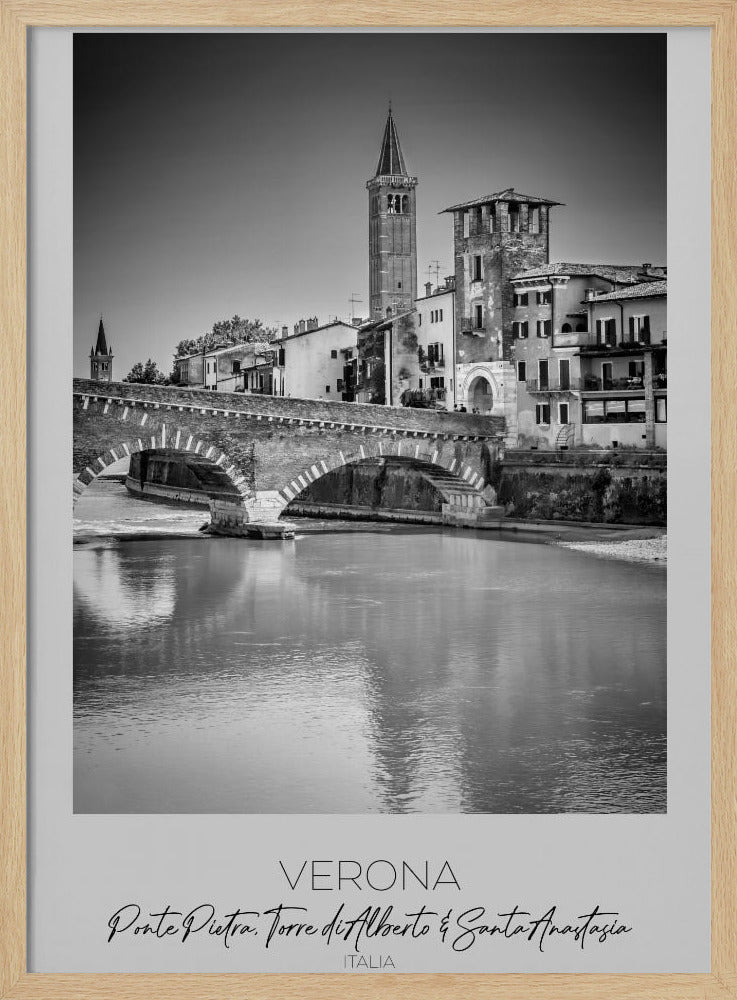 In focus: VERONA Ponte Pietra, Torre di Alberto &amp; Santa Anastasia Poster