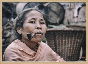 Lady from betel market in Cox's Bazar Poster