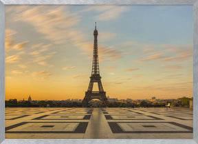 AMANECER EN TROCADERO Poster