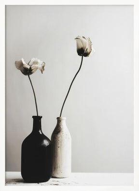 Black And White Vase No 2 Poster